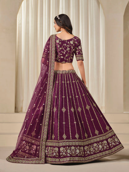 Rosa 3-teiliges Lehenga-Jacken-Set (Koti) mit Stickdetails