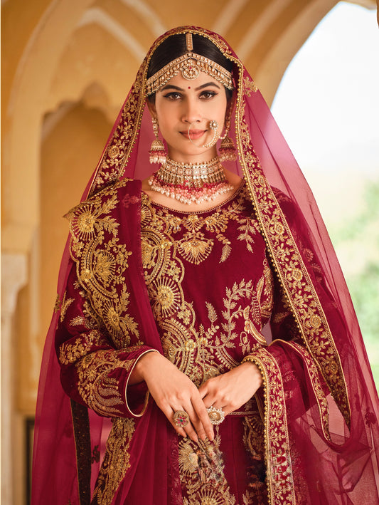 Eleganter rosa-grauer Braut-Lehenga mit Zarkan-Stickerei und Pailletten