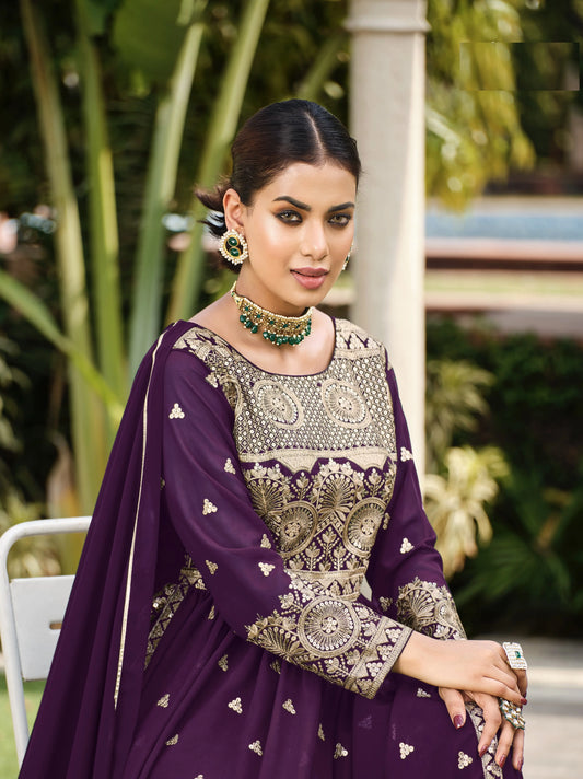 Wunderschönes langes Kurta aus Seide in Schwarz und Bronze