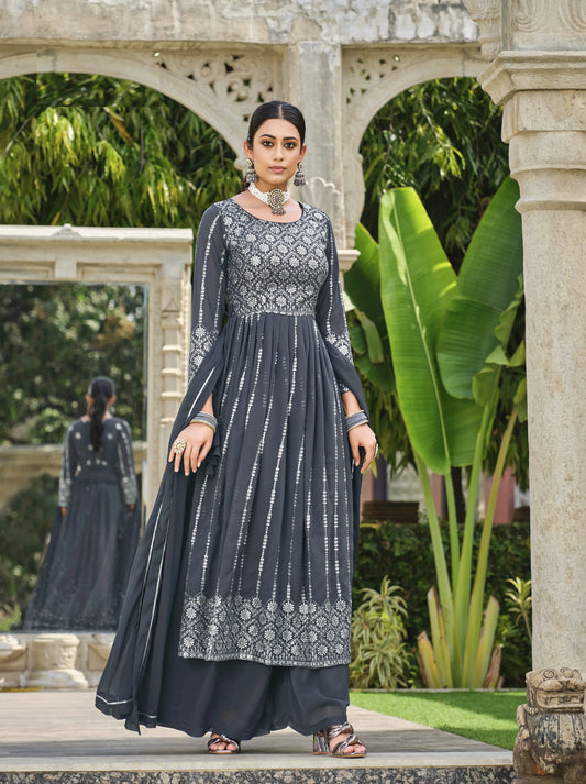 Wunderschönes langes Kurta aus Seide in Schwarz und Bronze
