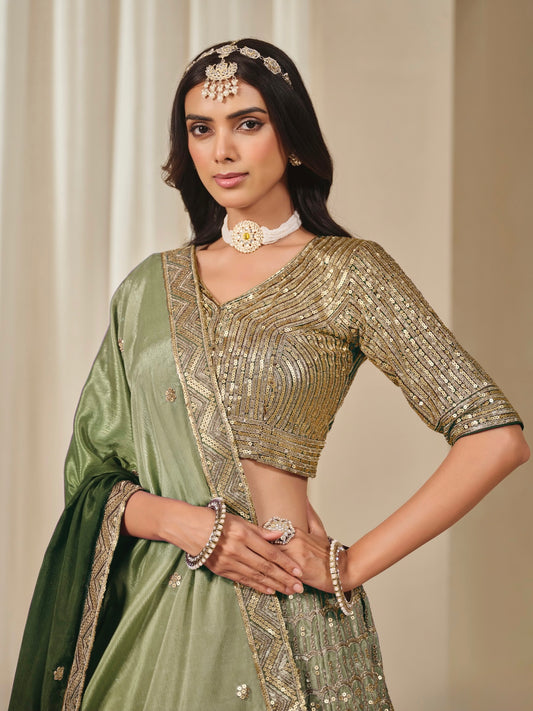 Eleganter rosa-grauer Braut-Lehenga mit Zarkan-Stickerei und Pailletten