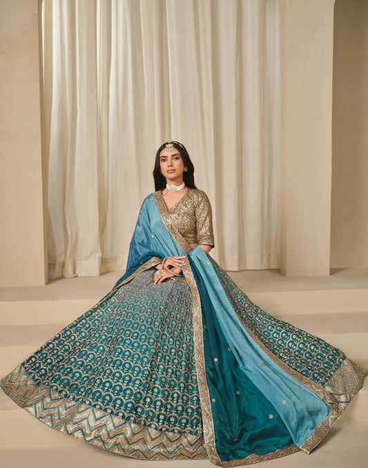 Eleganter rosa-grauer Braut-Lehenga mit Zarkan-Stickerei und Pailletten
