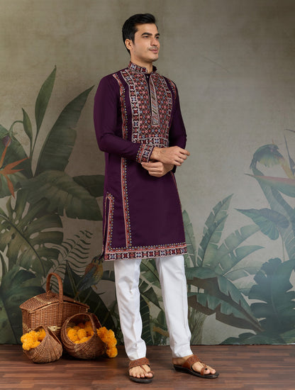 Kurta festif Homme violet foncé en soie viscose avec broderies