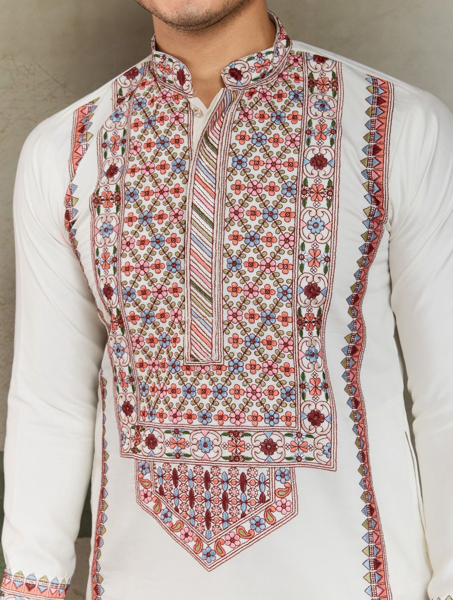 Kurta festif Homme blanc cassé en soie viscose avec broderies