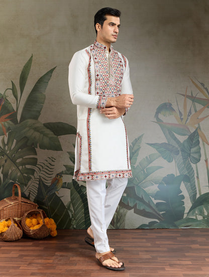 Kurta festif Homme blanc cassé en soie viscose avec broderies