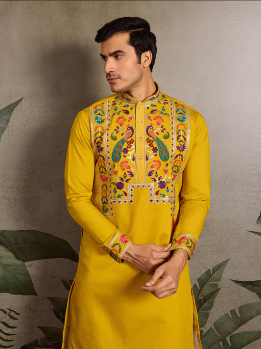 Himmelblaues Kurta mit Spiegelstickerei und Dupatta