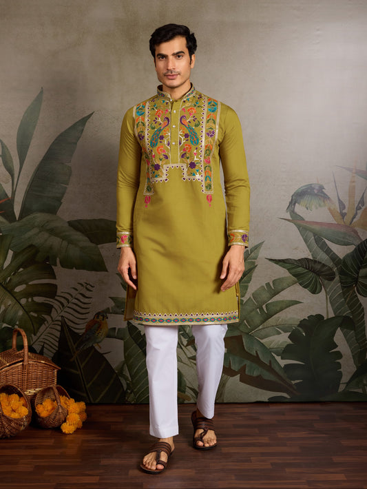 Himmelblaues Kurta mit Spiegelstickerei und Dupatta