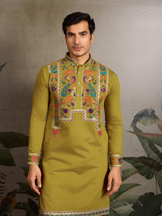 Himmelblaues Kurta mit Spiegelstickerei und Dupatta