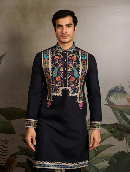 Himmelblaues Kurta mit Spiegelstickerei und Dupatta