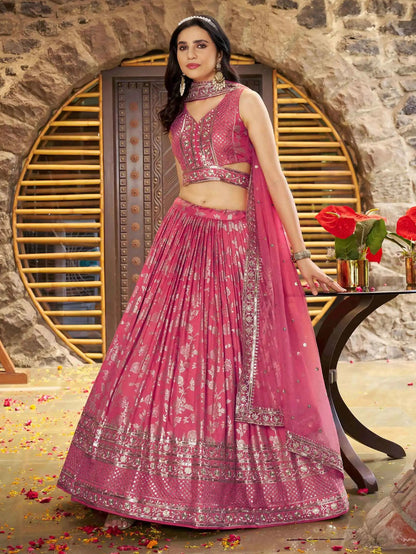 Lehenga Designer rose clair en jacquard avec broderie en fil Zari et sequins