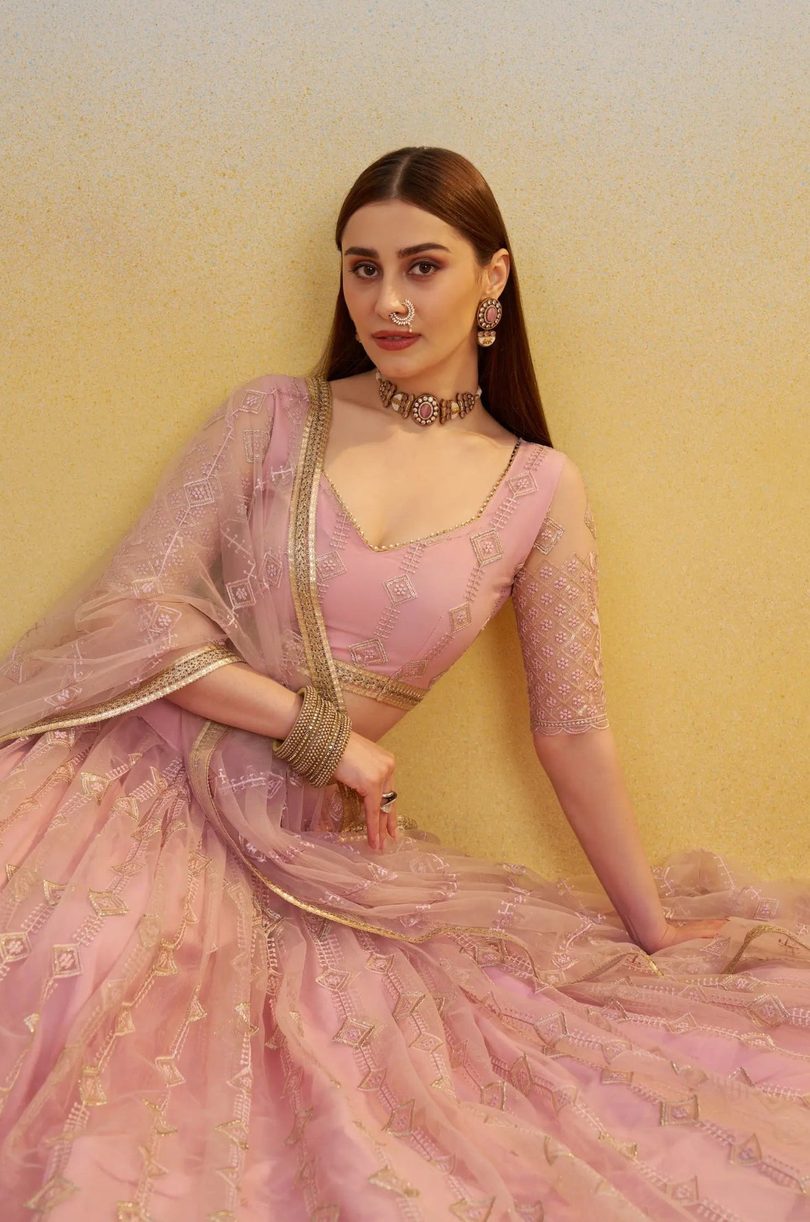 Lehenga Rose Clair en tulle avec broderies et sequins brillants festif COLLECTION LARA