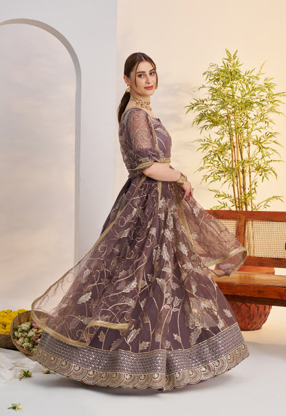 Lehenga violet doux en filet avec broderies et sequins COLLECTION MAISHA