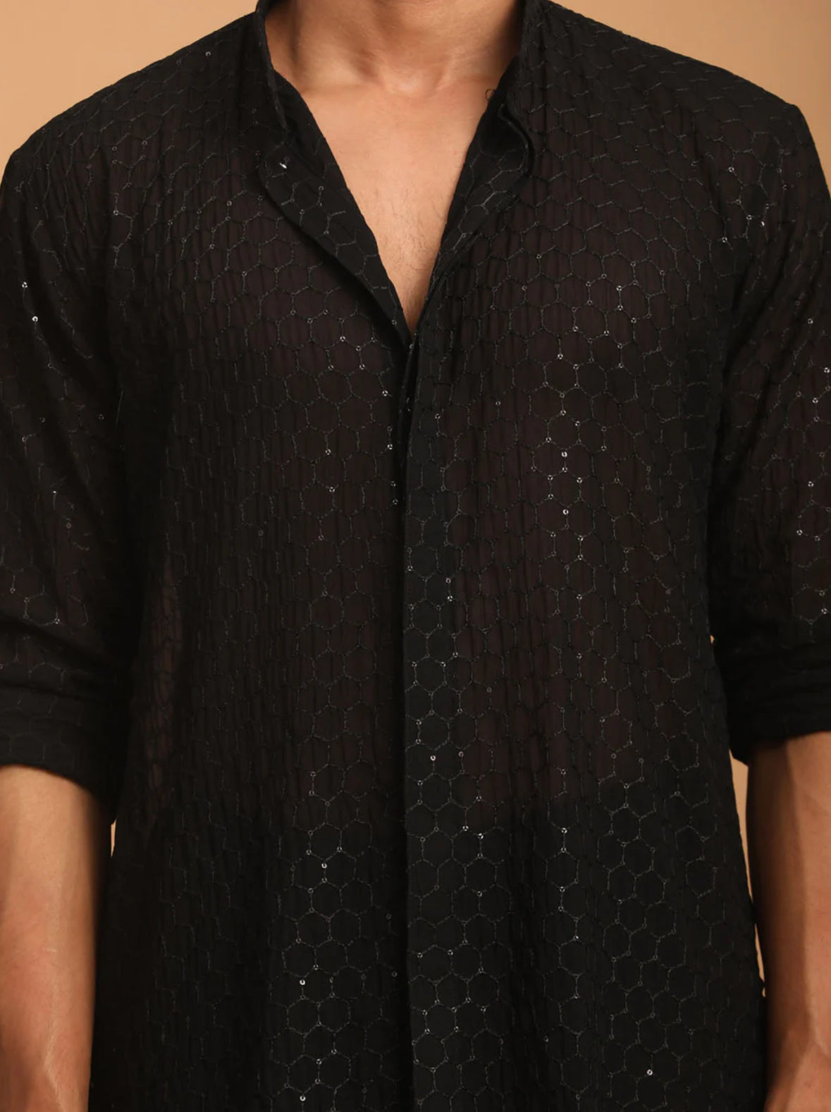 Kurta Pantalon Patiala Noir en Georgette et sequins à col dégagé