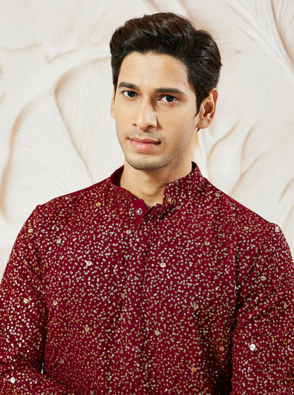 Kurta Pantalon Patiala Rouge Bordeaux Sequins Dorés en Georgette