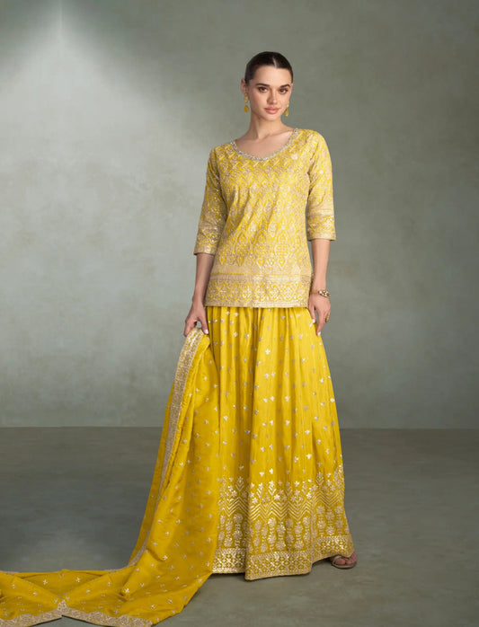 Salwar Palazzo en soie scintillante jaune soleil avec broderies faites main COLLECTION SITARAA