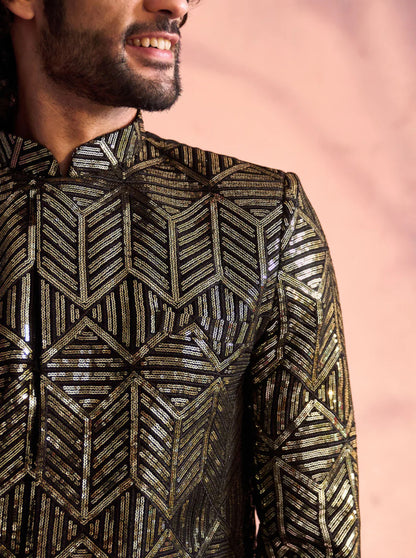 Ensemble Homme Sherwani de fête noir en georgette orné de sequins avec pantalon crème