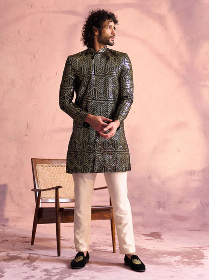 Ensemble Homme Sherwani de fête noir en georgette orné de sequins avec pantalon crème