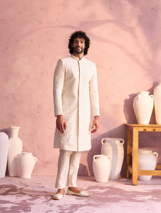 Ensemble Homme Sherwani blanc crème en georgette orné de sequins avec pantalon crème