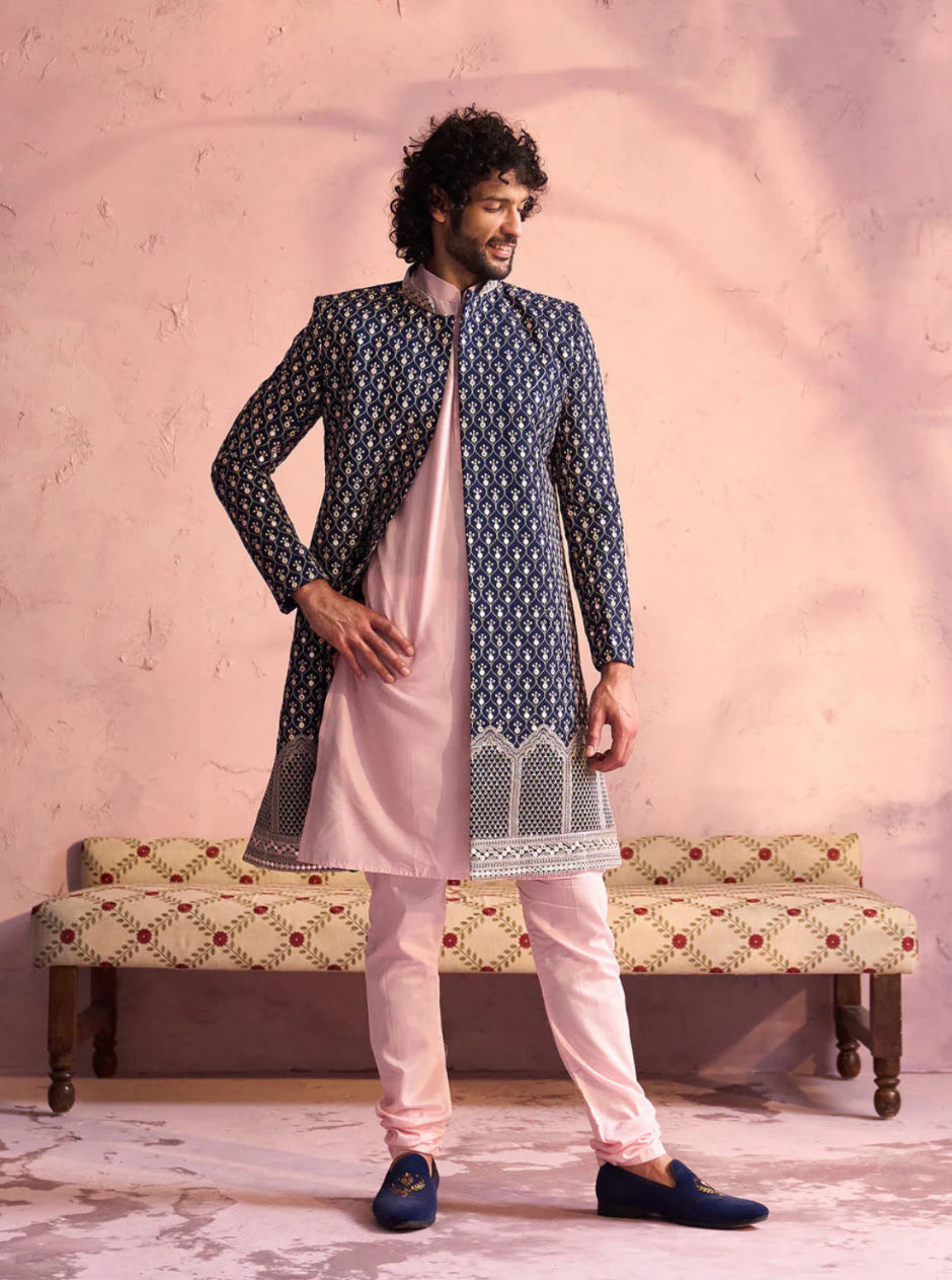 Ensemble Homme 3 pièces Sherwani bleu marine en georgette brodé avec pantalon rose clair