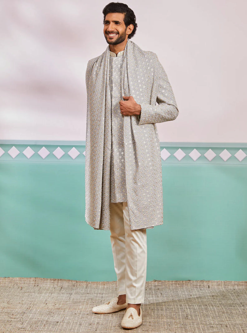 Ensemble Homme Kurta gris clair de célébration en rayon avec Dupatta et pantalon crème COLLECTION KABIR