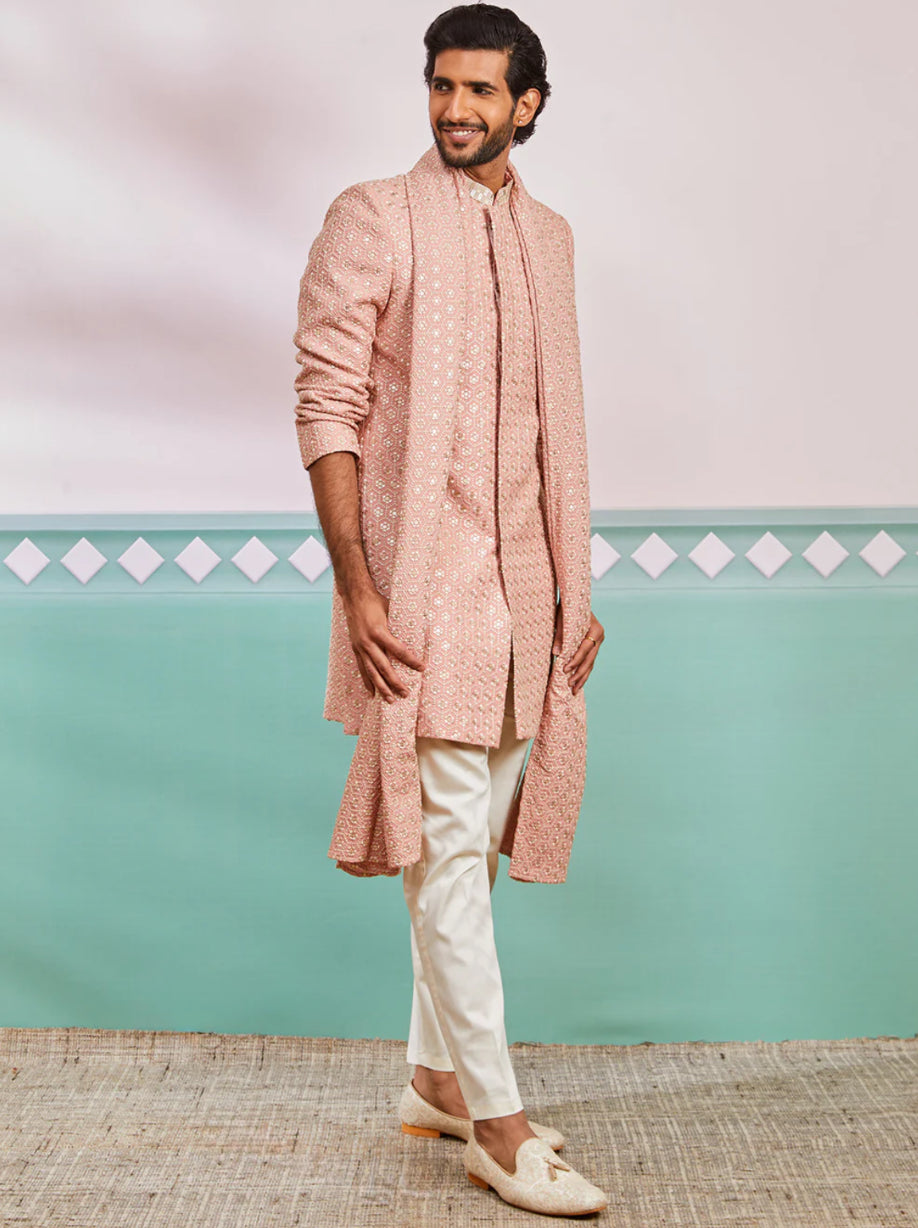 Ensemble Homme Kurta rose pêche de célébration en rayon avec Dupatta et pantalon crème COLLECTION KABIR