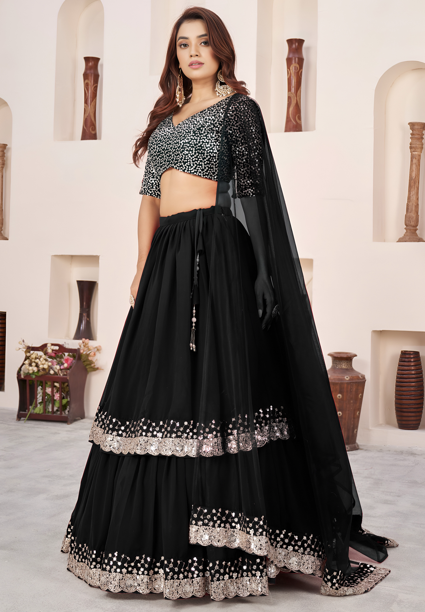 Lehenga noir brillant de fête en georgette et broderies travaillées COLLECTION ANJALI
