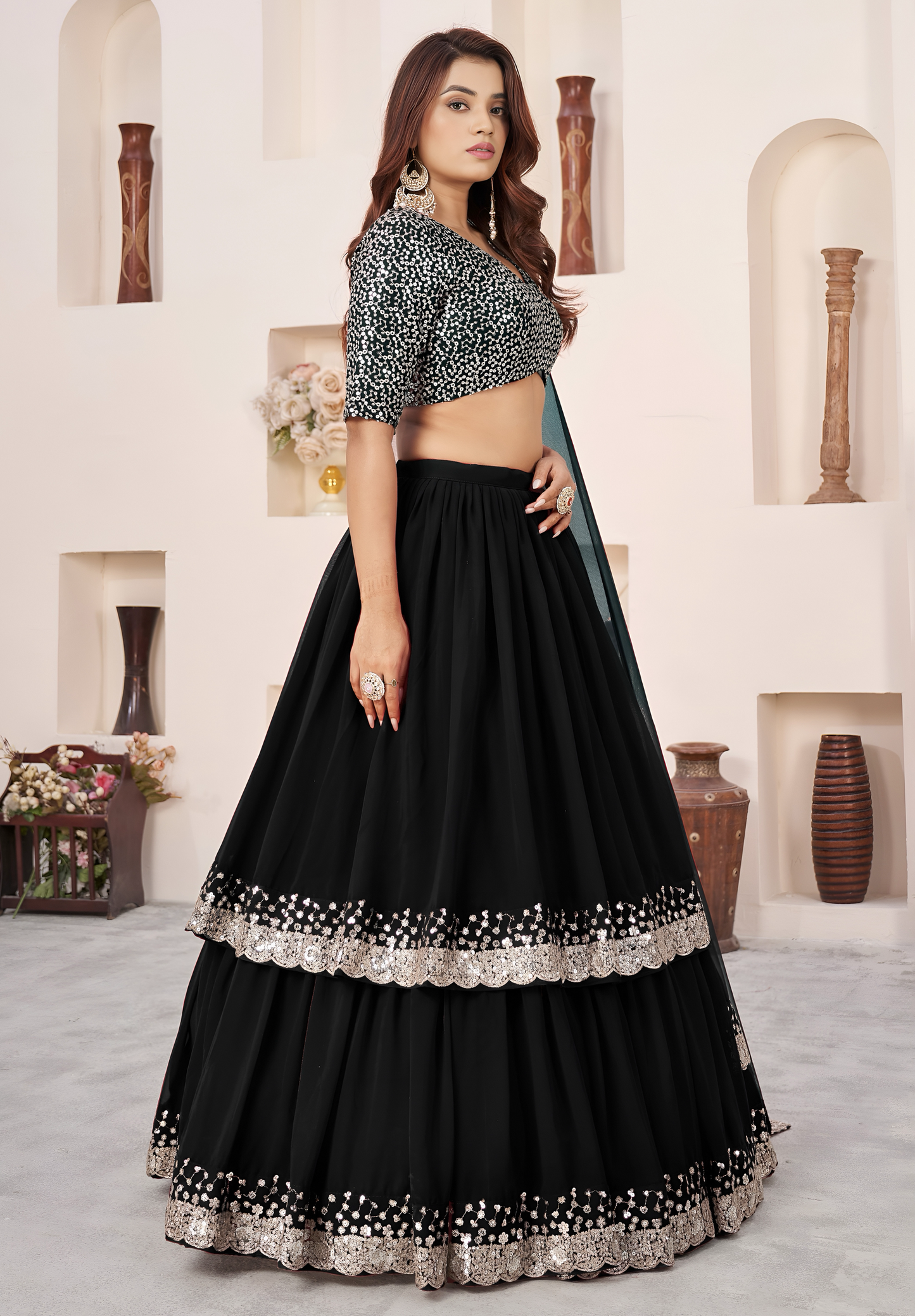 Lehenga noir brillant de fête en georgette et broderies travaillées COLLECTION ANJALI