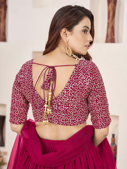 Lehenga rose foncé de fête en georgette et broderies travaillées COLLECTION ANJALI