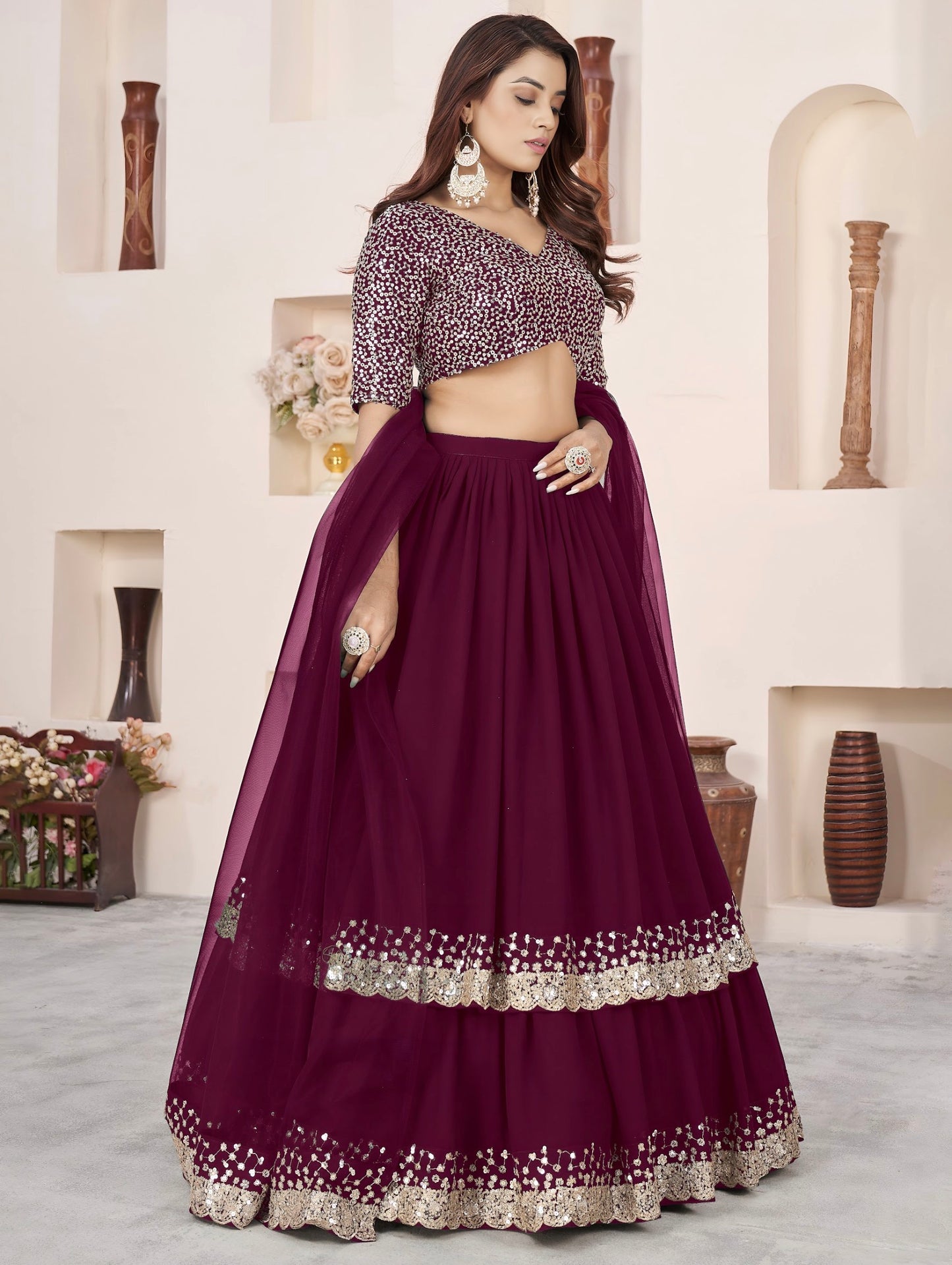 Lehenga violet raisin foncé de fête en georgette et broderies travaillées COLLECTION ANJALI