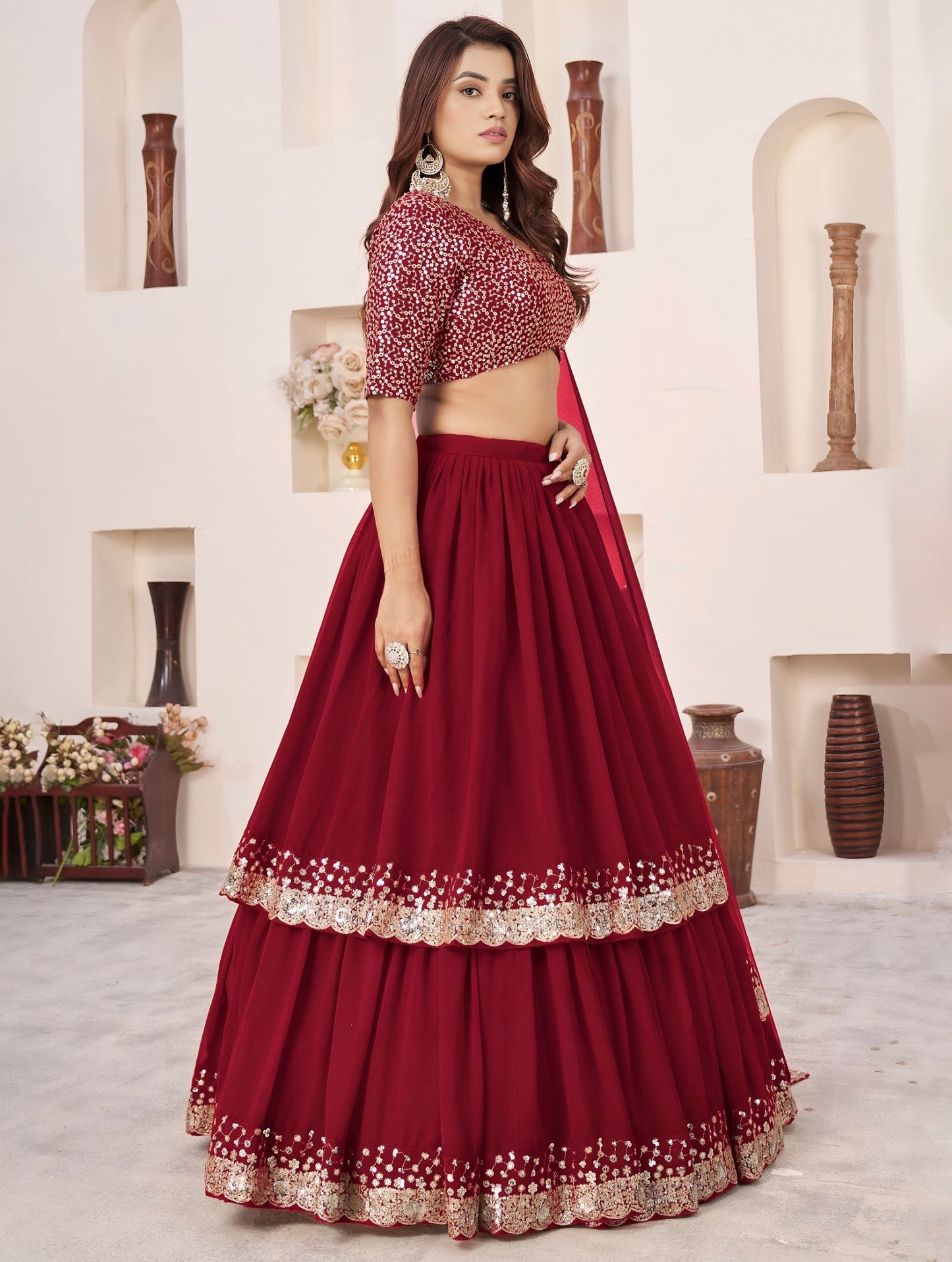 Lehenga rouge de fête en georgette et broderies travaillées COLLECTION ANJALI