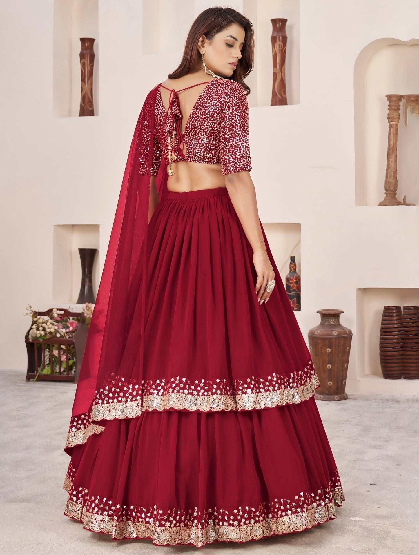 Lehenga rouge de fête en georgette et broderies travaillées COLLECTION ANJALI
