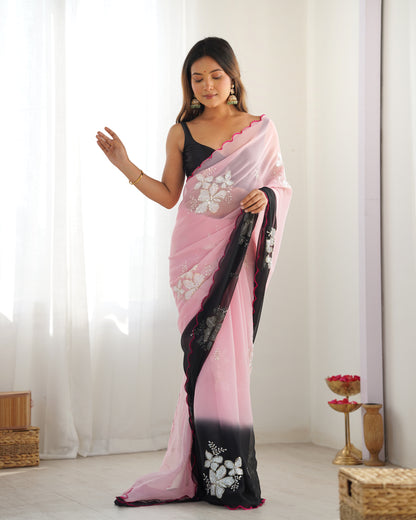 Sari en georgette légère noir et rose clair contrasté avec broderies fines et bordure contrastante