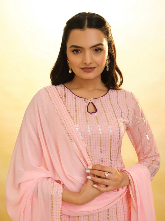Pfirsichfarbener Georgette-Salwar-Anzug mit Palazzo und Dupatta