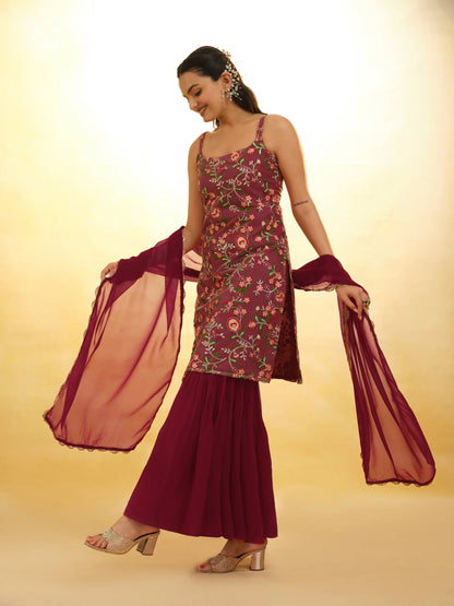 Salwar suit en georgette rouge cerise avec dupatta