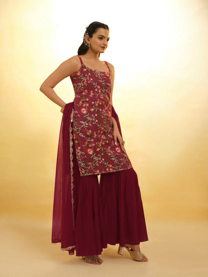Salwar suit en georgette rouge cerise avec dupatta