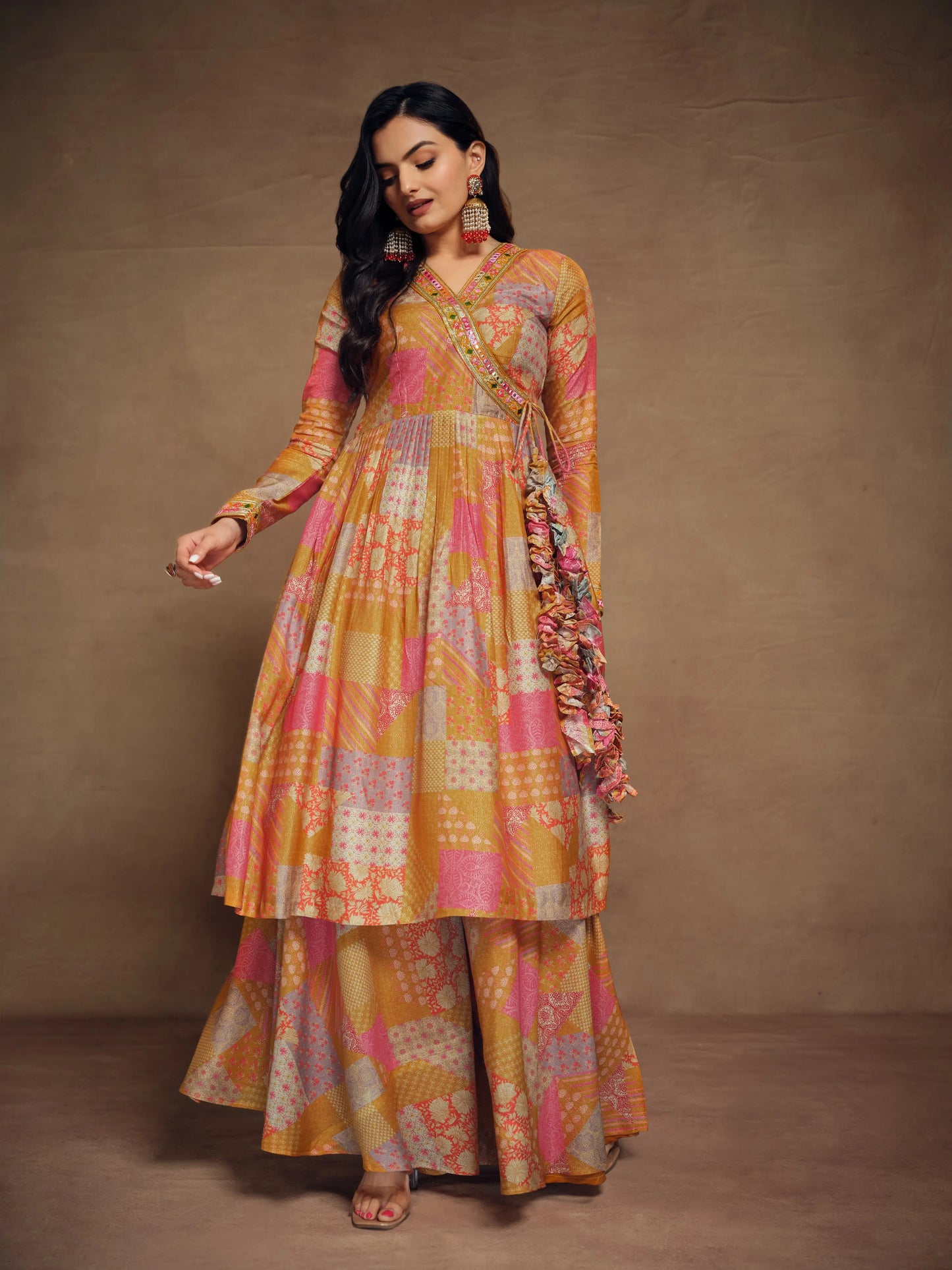 Ensemble salwar imprimé jaune moutarde épuré et moderne