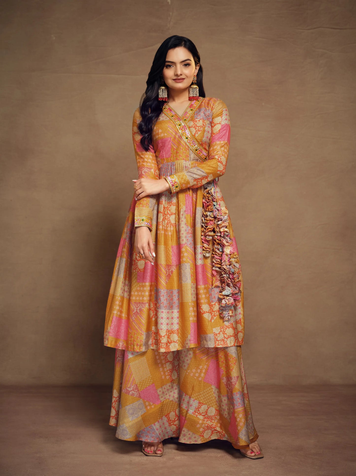 Ensemble salwar imprimé jaune moutarde épuré et moderne