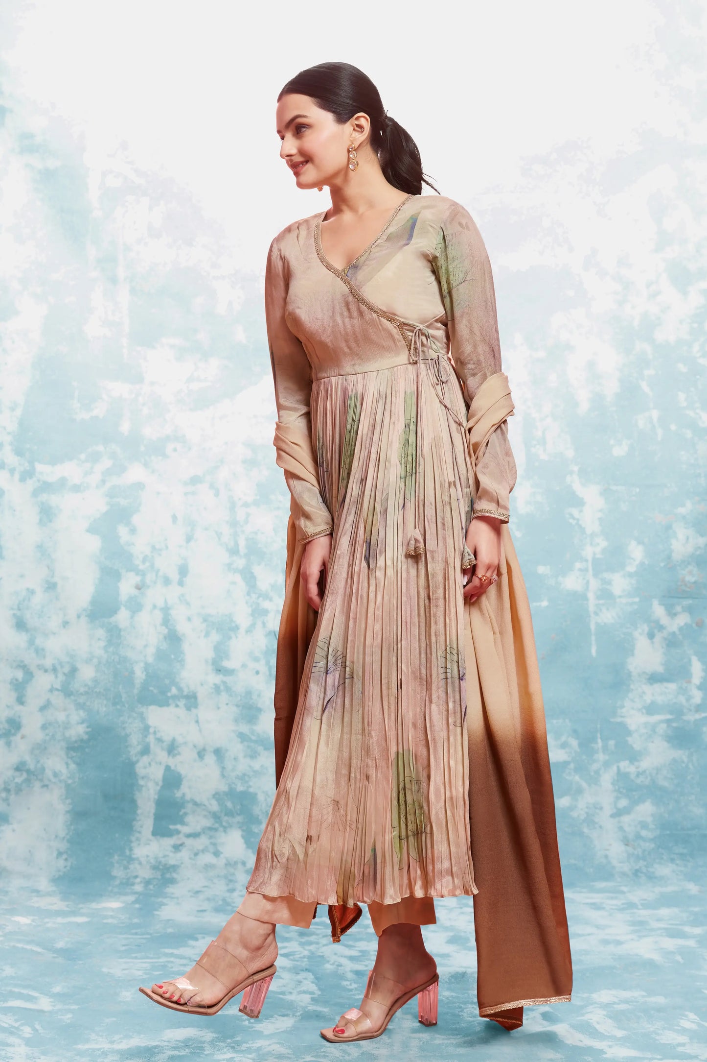 Ensemble salwar imprimé en mousseline brun rosé traditionnel
