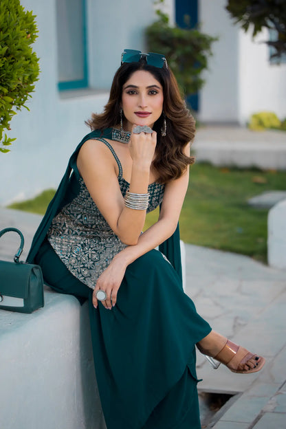 Salwar kameez bleu canard en georgette avec broderie à sequins