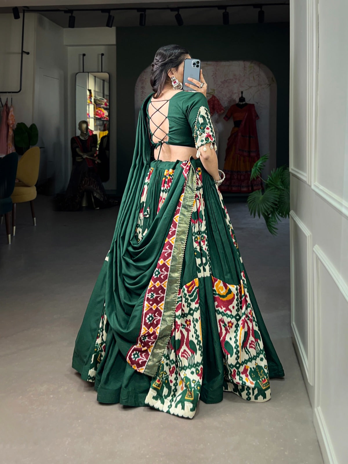 Lehenga de Navratri Gota Patti vert en rayon et soie