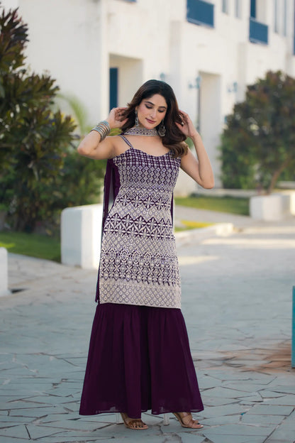 Salwar kameez bordeaux en georgette avec broderie à sequins