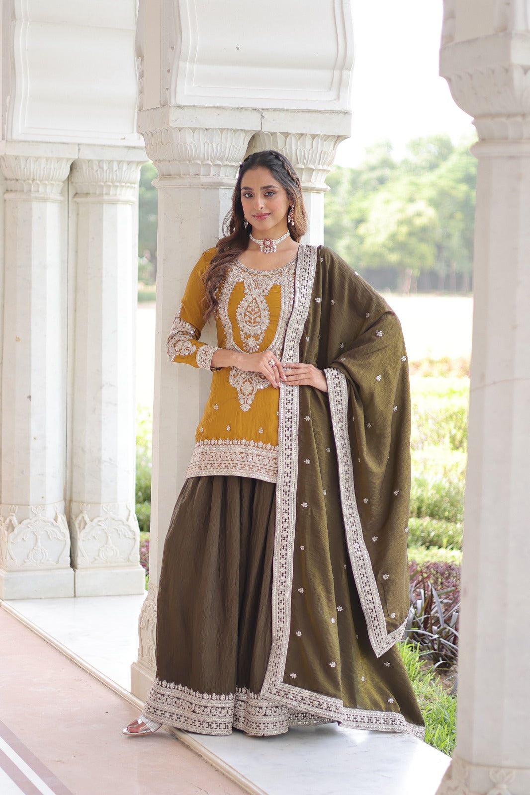 Ensemble Salwar Sharara Jaune Moutarde et Marron Henna COLLECTION SARRA