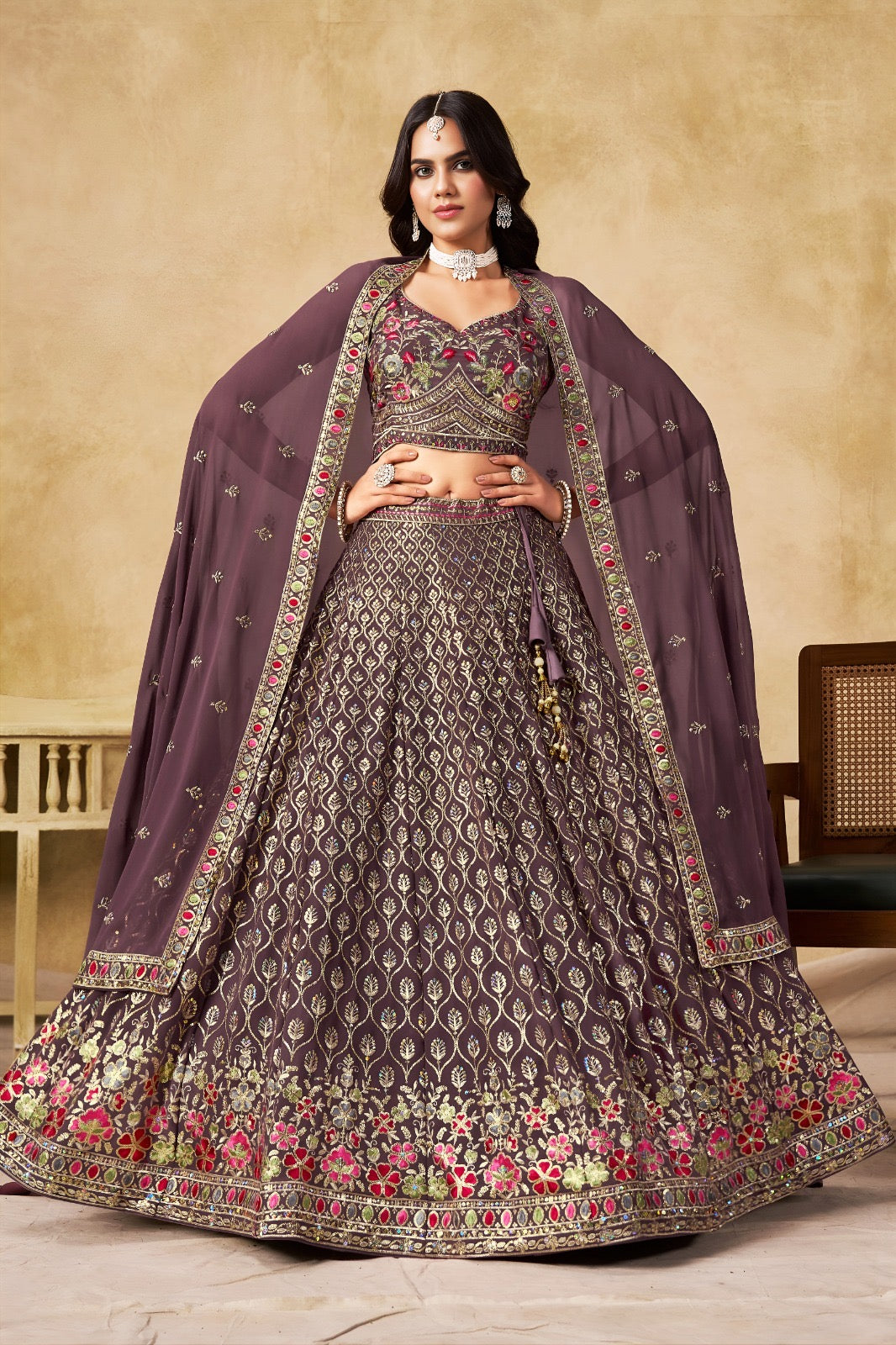Lehenga violet clair avec broderies romantiques de fleurs COLLECTION MONICA