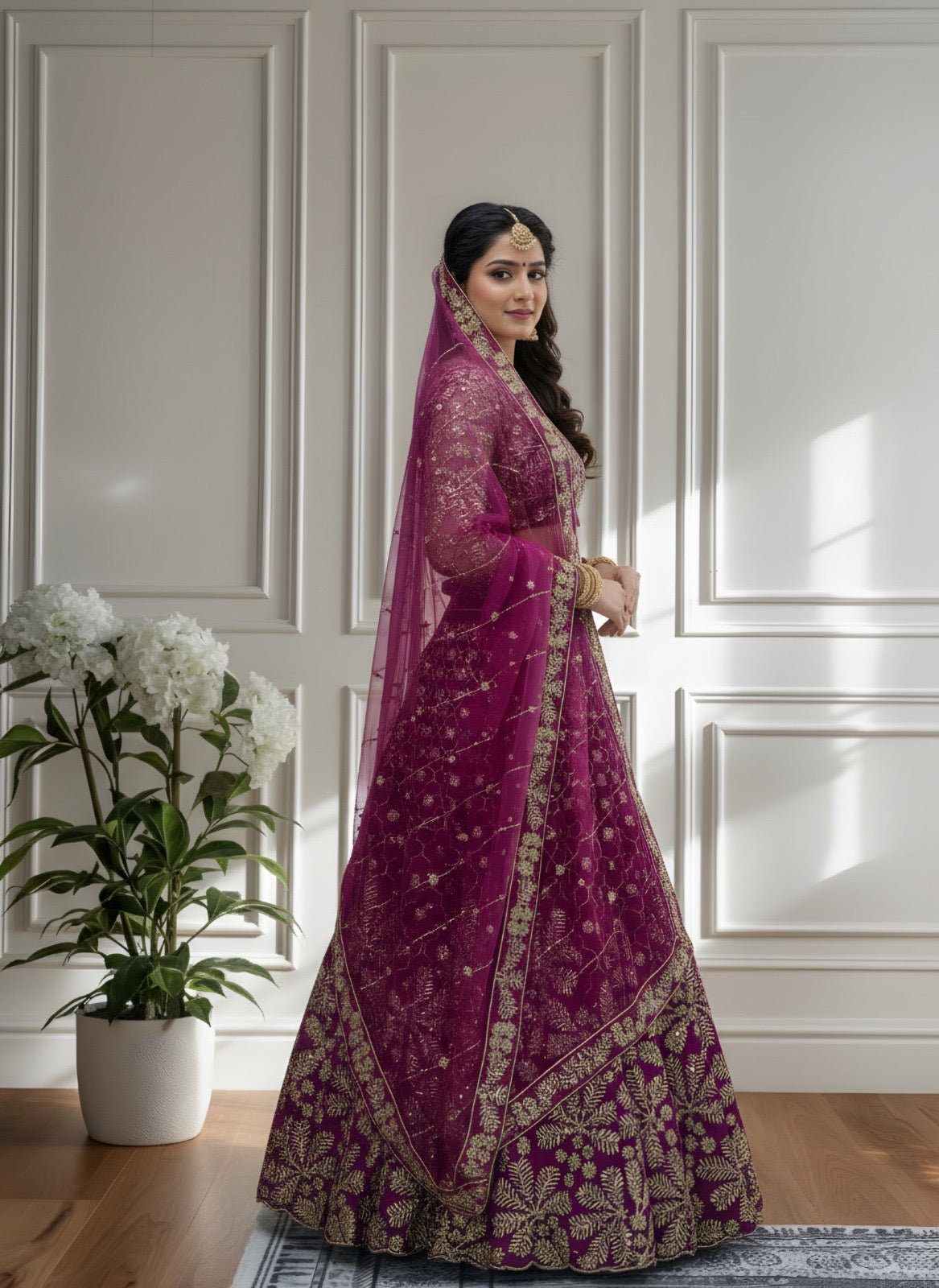 Eleganter rosa-grauer Braut-Lehenga mit Zarkan-Stickerei und Pailletten