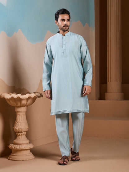 Ensemble Kurta Homme avec Veste Bleu Clair et broderies de fleurs romantiques COLLECTION ARVIN