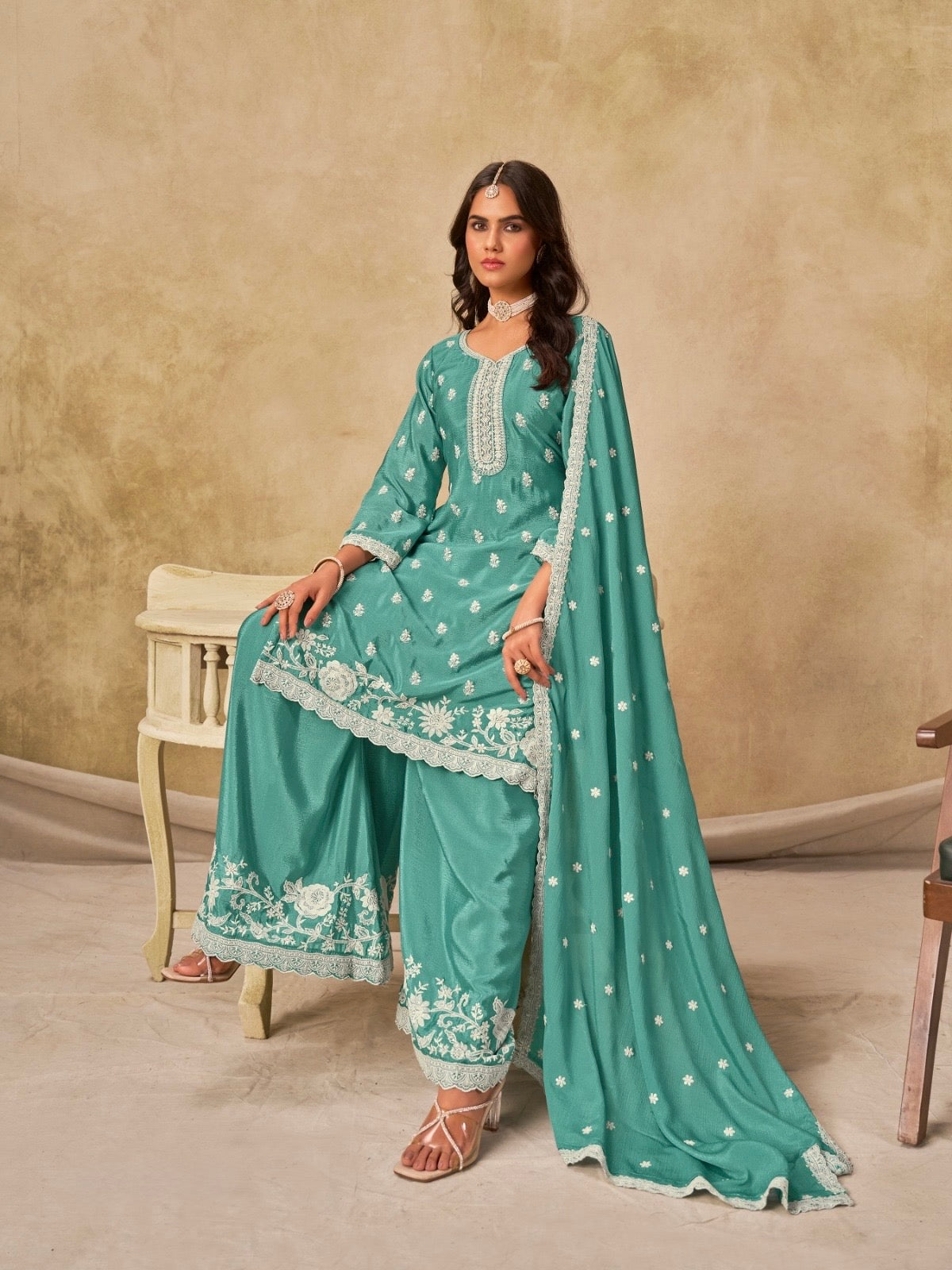 Salwar Palazzo bleu turquoise en soie chinon COLLECTION DIYA