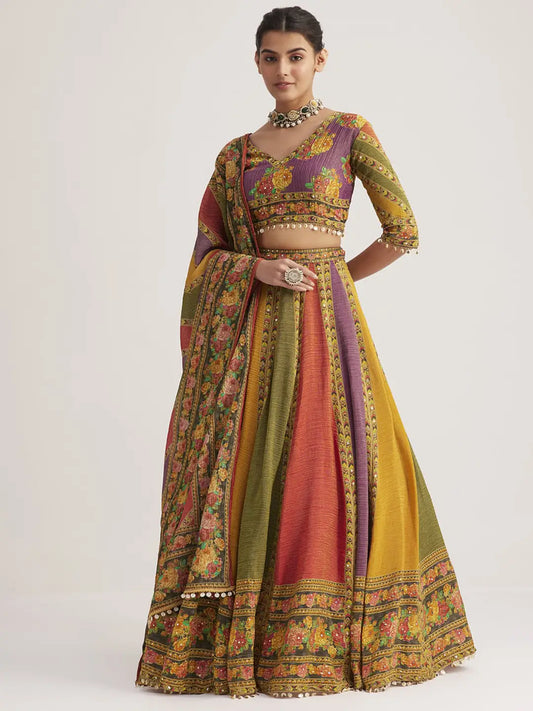 Gelber, grüner, violetter und mehrfarbiger weicher Lehenga aus reinem Organza mit Blumenmuster und Handarbeit, zusammen mit passendem Dupatta