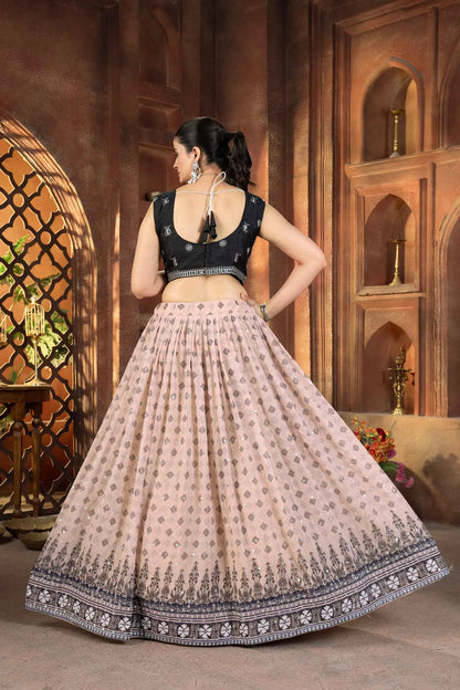 Lehenga choli noir et rose clair à imprimé digital avec broderie