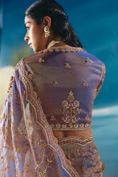 Sari violet pastel aux broderies de sequins et pierres scintillantes COLLECTION ANVESHI