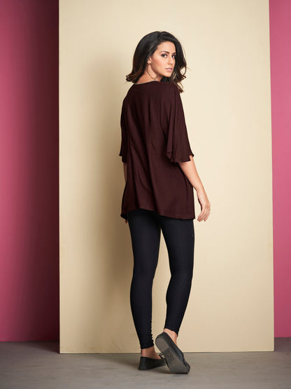 Schlichtes dunkelbraunes kurzes Kurta-Top aus Viskose mit Details